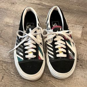 Vans shoes worn once. Mens 5.5 womens 7 multicolored. Super cute